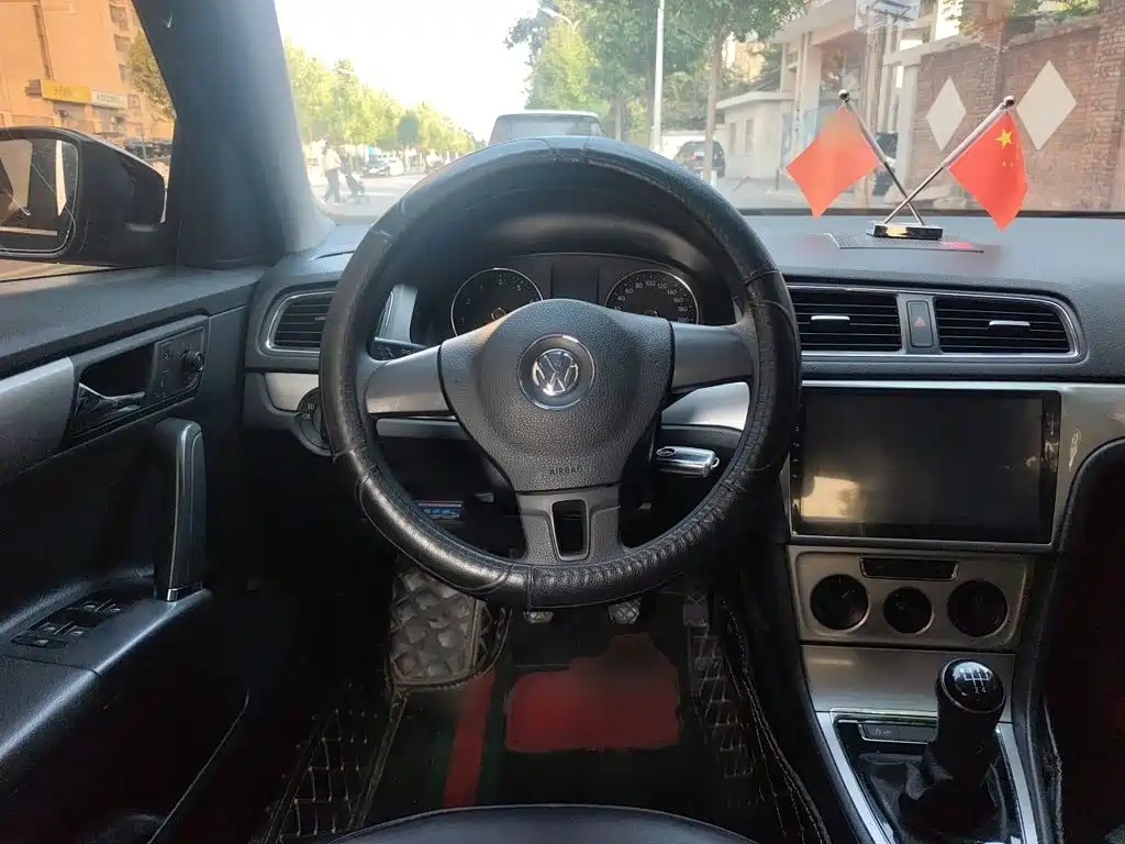 Volkswagen Lavida — миниатюра 6