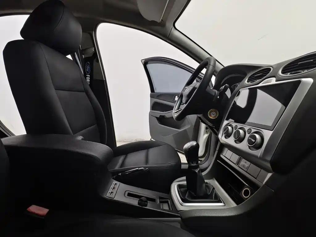 Ford Focus — миниатюра 14