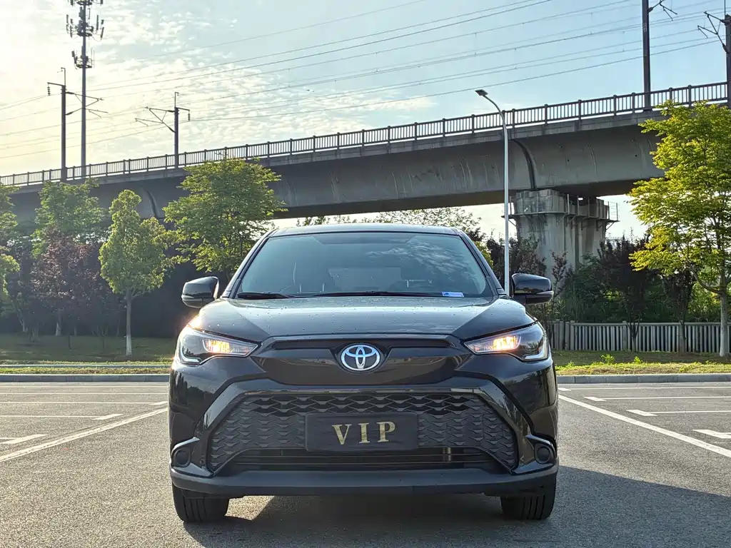 Toyota Frontlander 2023 2.0L CVT Elite