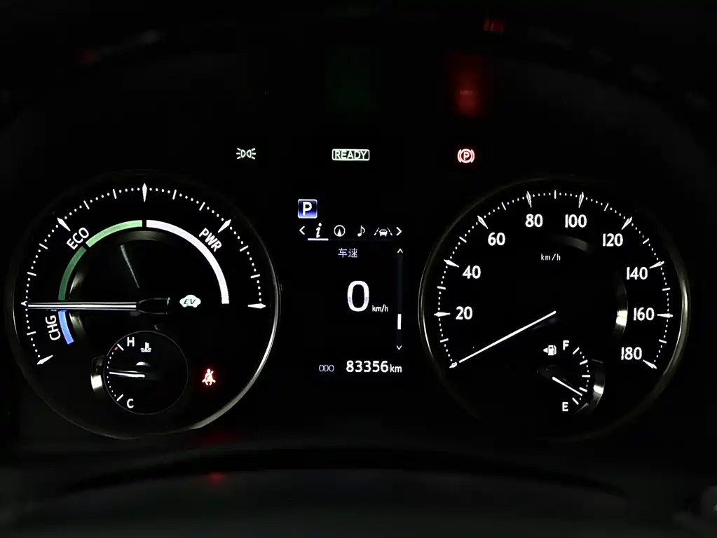Toyota Alphard — миниатюра 9