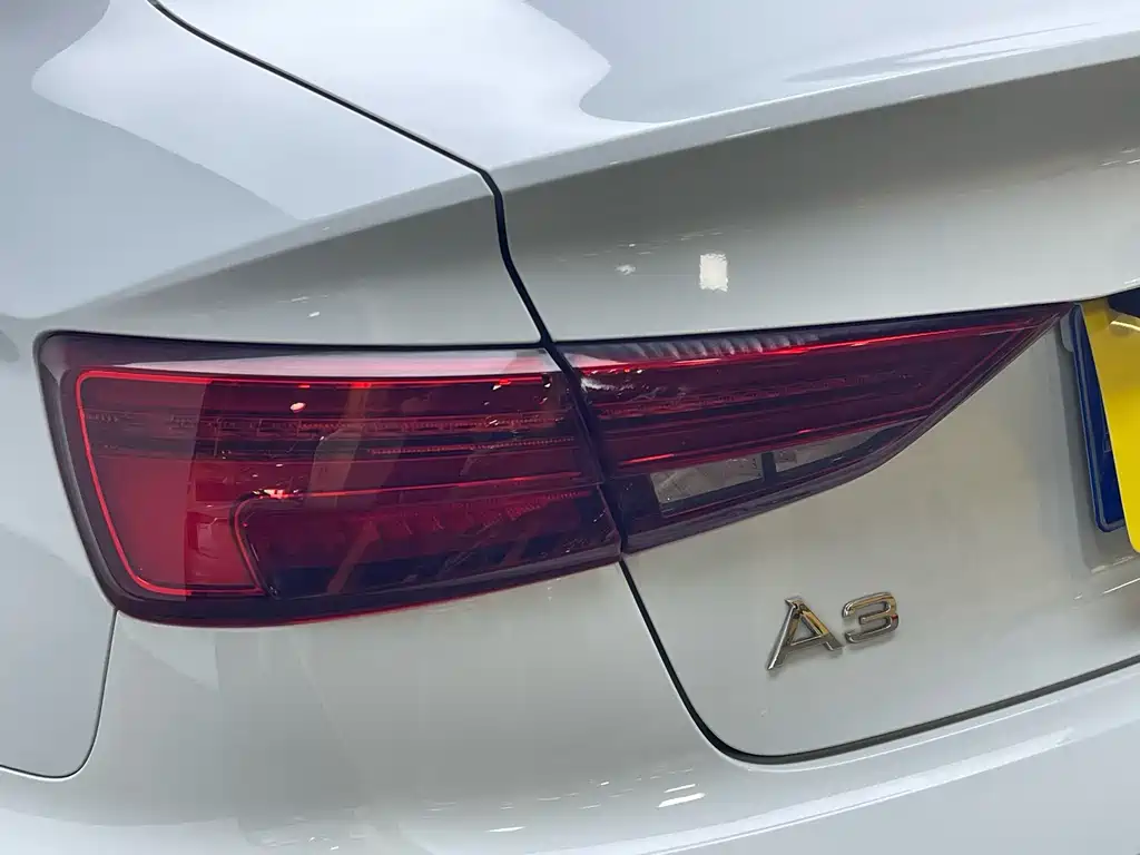 Audi A3 2018 30 Limousine 35 TFSI