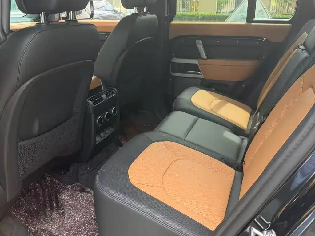 Land Rover Defender — миниатюра 5