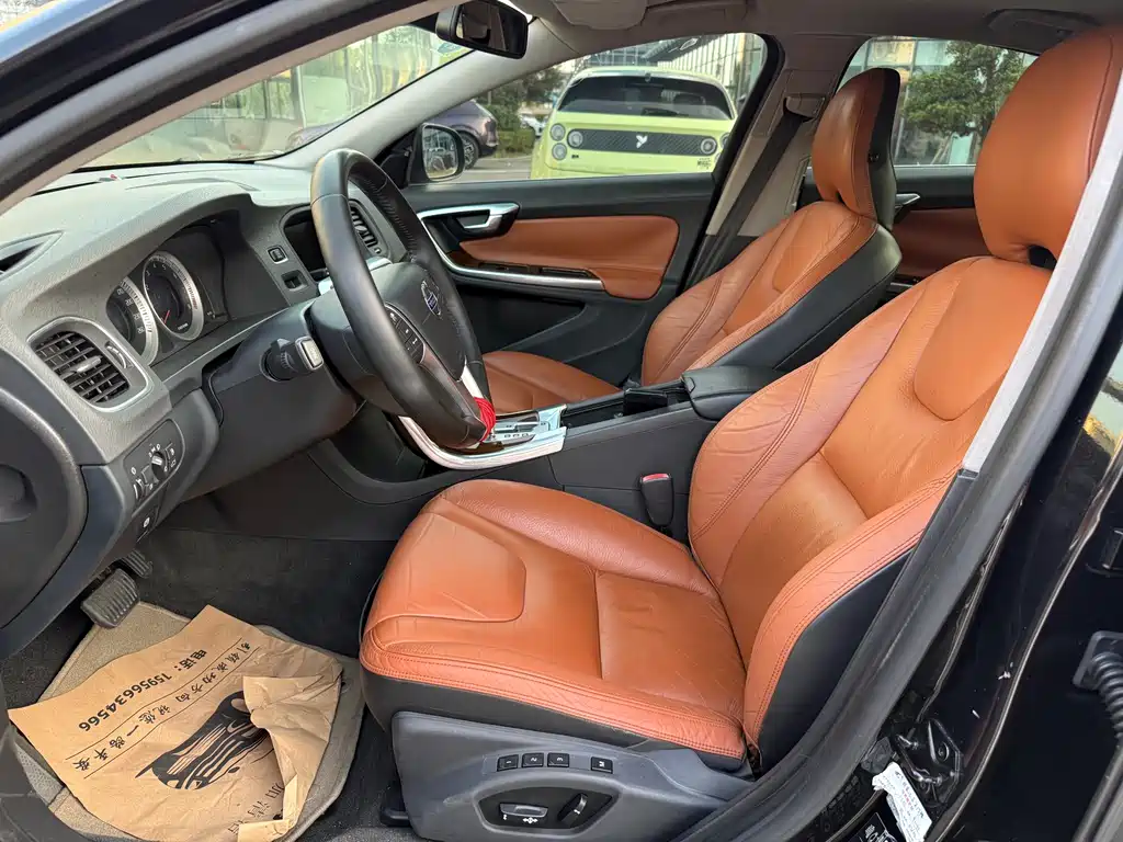 Volvo S60 (Import) — миниатюра 5