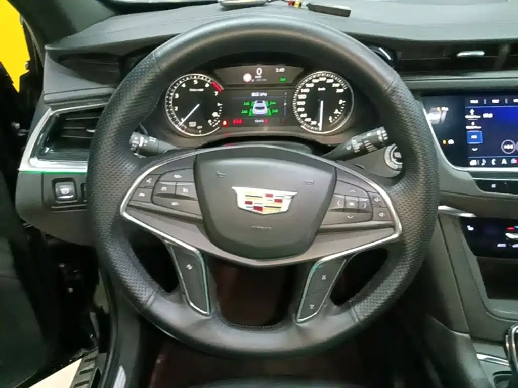 Cadillac XT5 — миниатюра 11