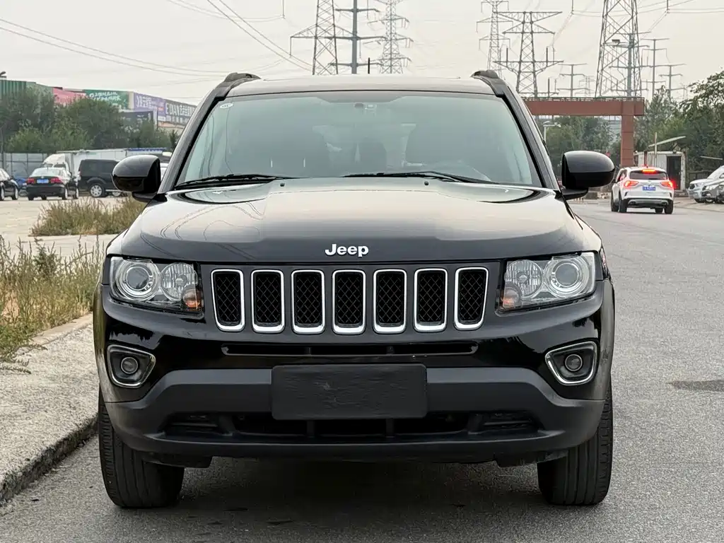 Jeep Compass (Import) — миниатюра 2