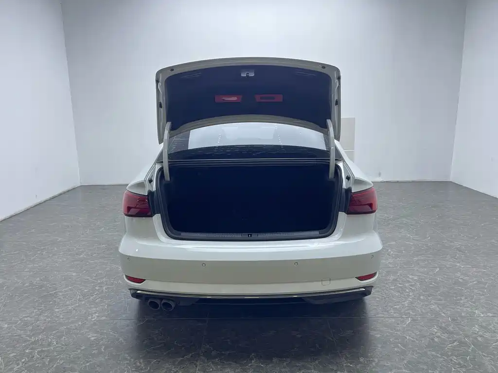 Audi A3 2018 30 Limousine 35 TFSI