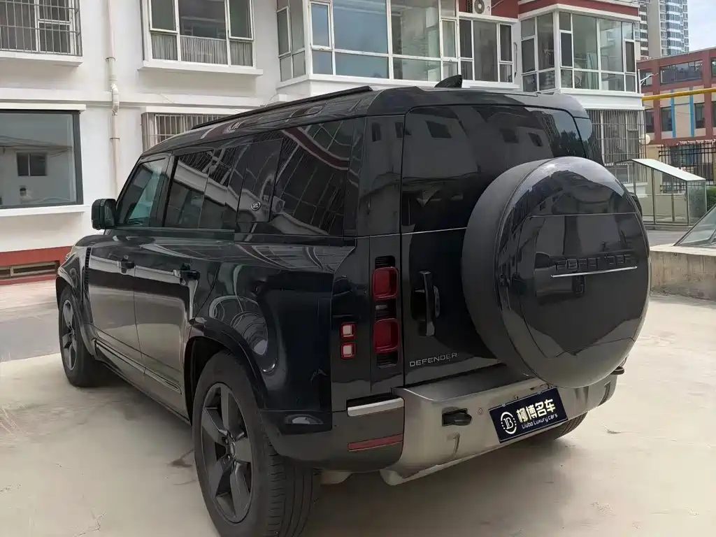 Land Rover Defender — миниатюра 3