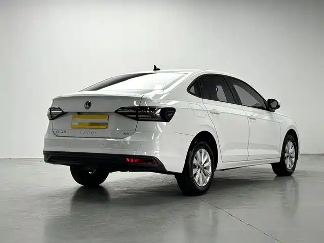 Volkswagen Lavida — миниатюра 9