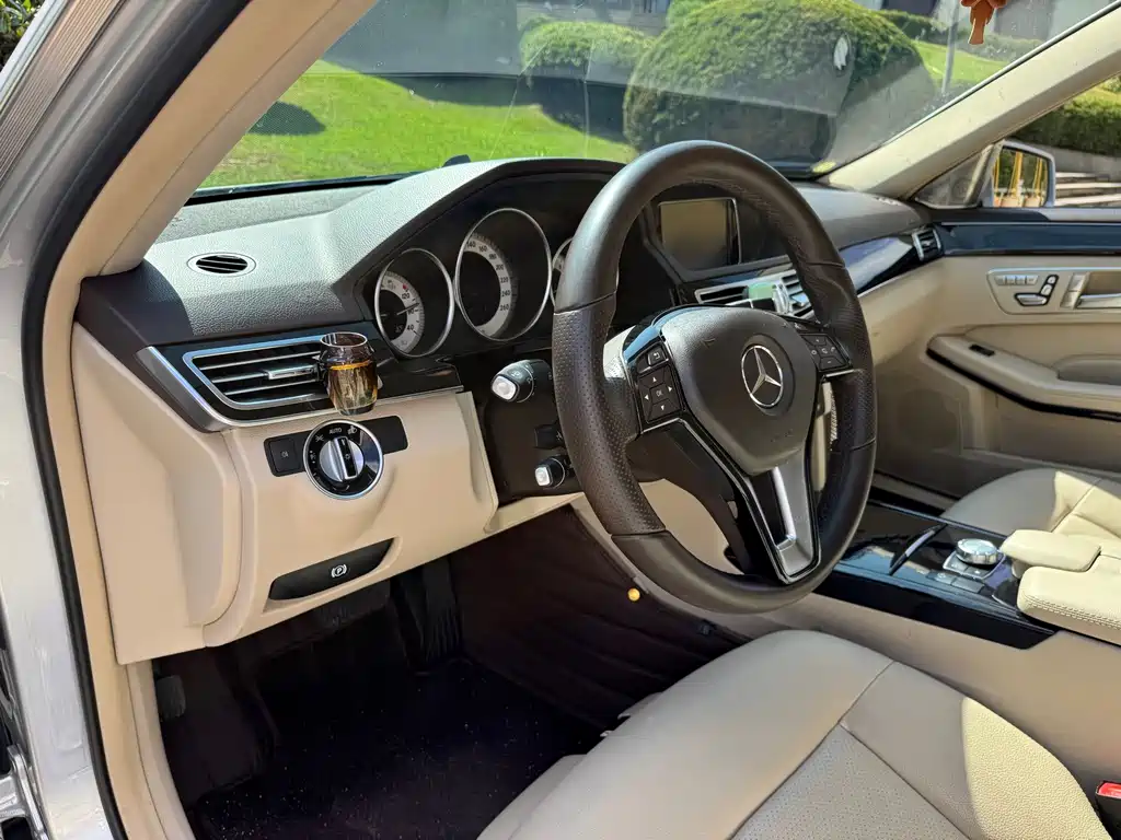 Mercedes-Benz E-Class — миниатюра 18