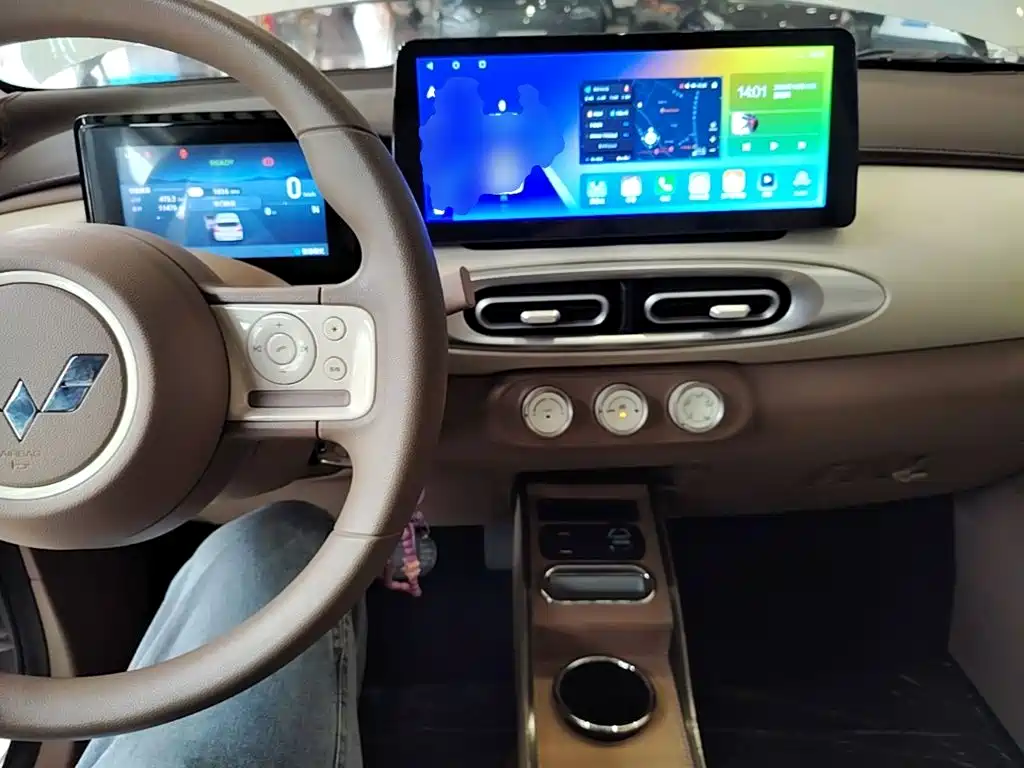 Wuling MINIEV — миниатюра 10