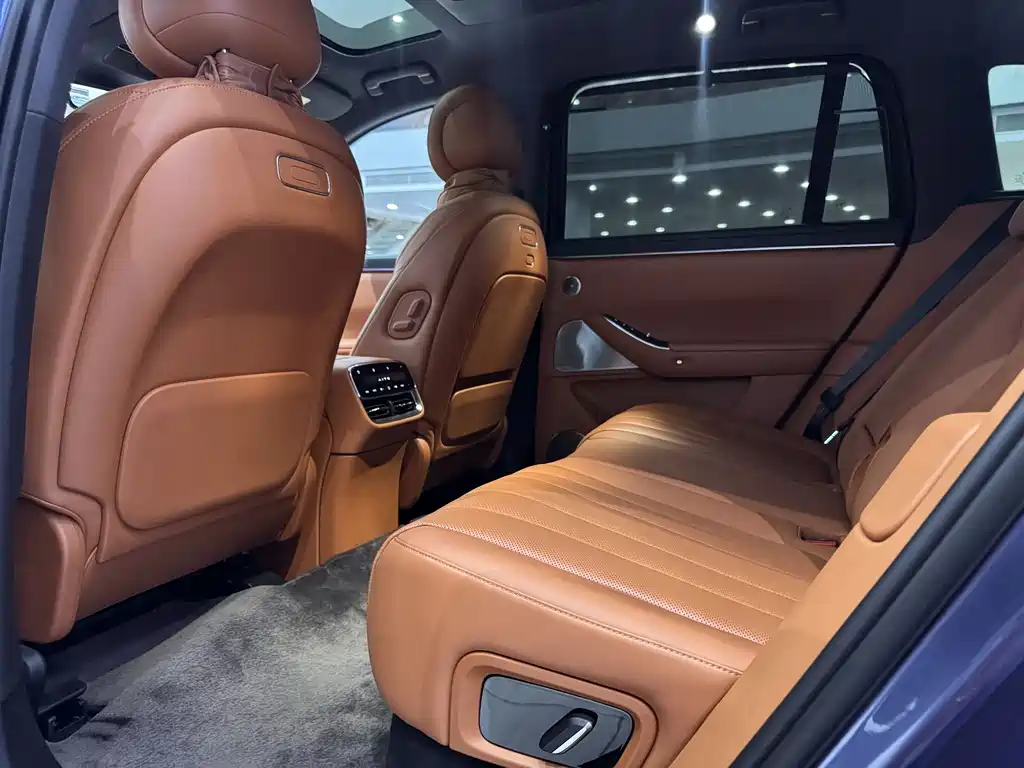 AITO ASK THE WORLD M7