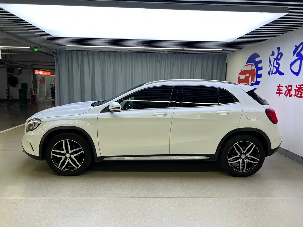 Mercedes-Benz GLA 2016 GLA 200 Fashion
