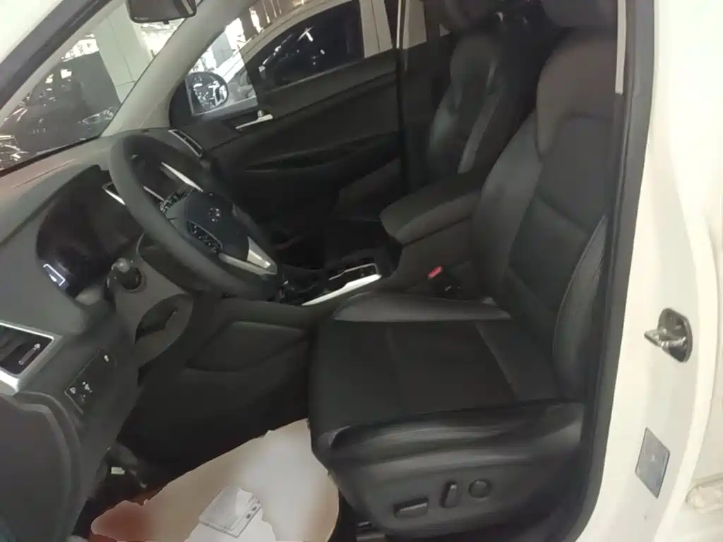 Hyundai Tucson — миниатюра 15