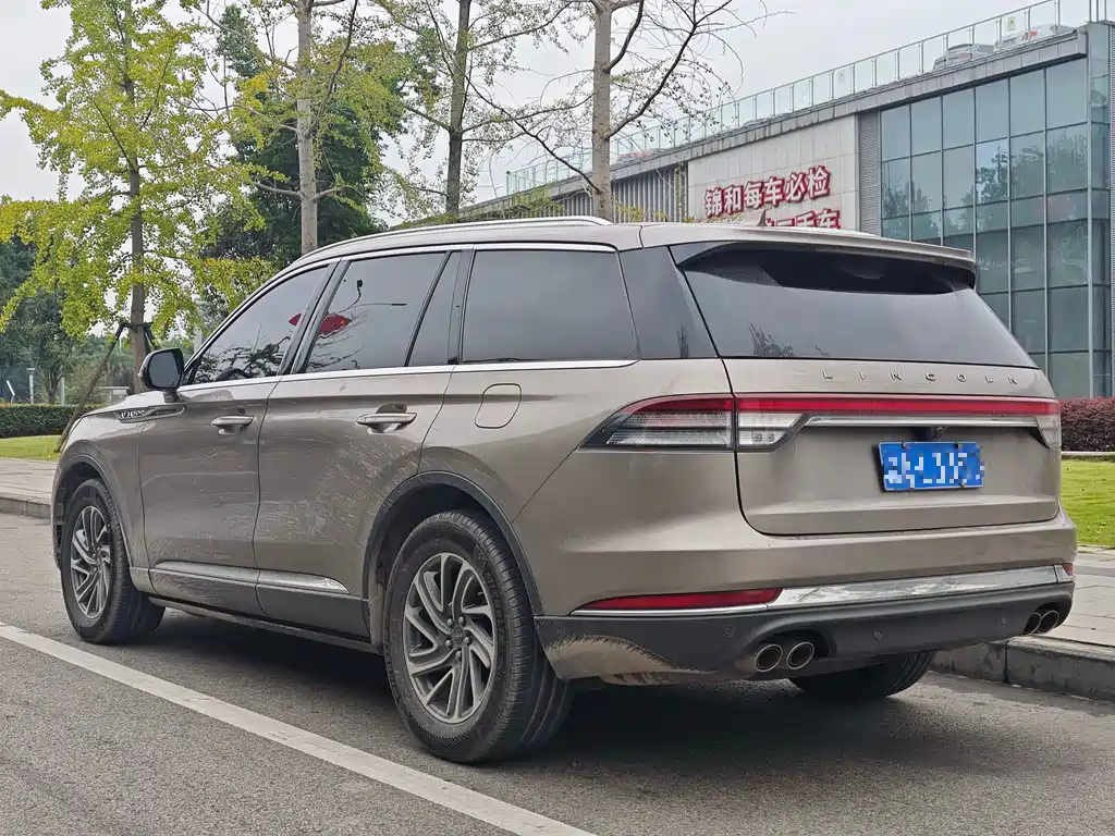 Lincoln Aviator — миниатюра 4