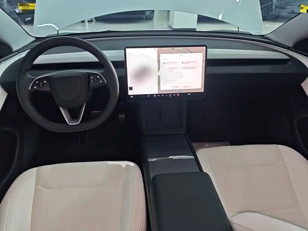 Tesla Model 3 — миниатюра 10
