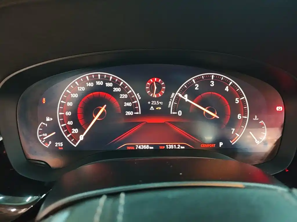 BMW 5 Series — миниатюра 12