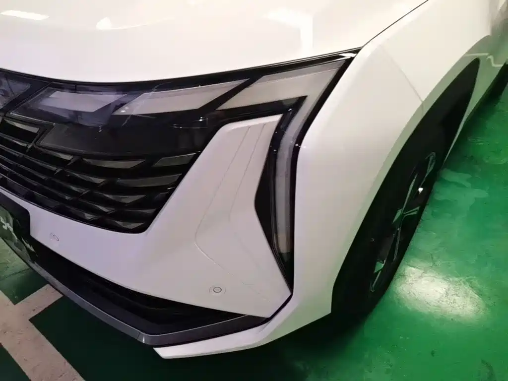 Geely Boyue L — миниатюра 24