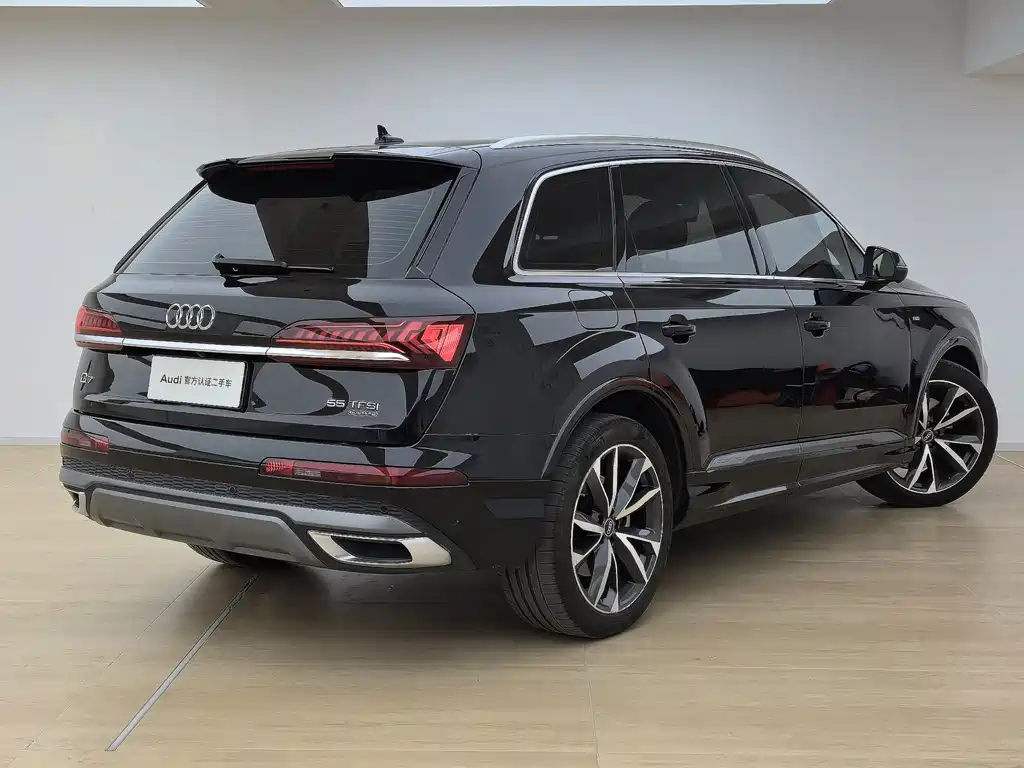 Audi Q7 — миниатюра 4