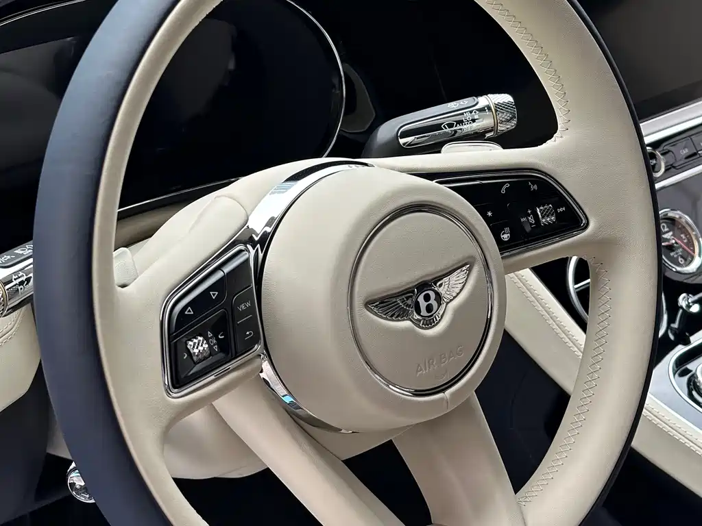 Bentley Continental PHEV — миниатюра 6