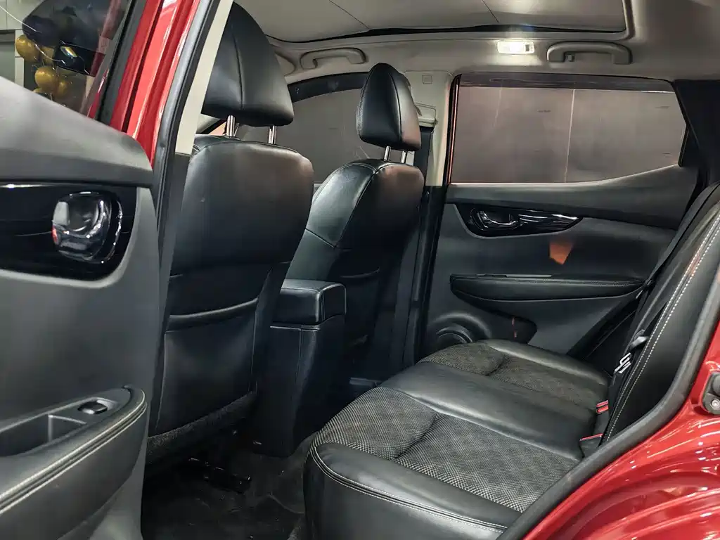 Nissan Qashqai — миниатюра 11