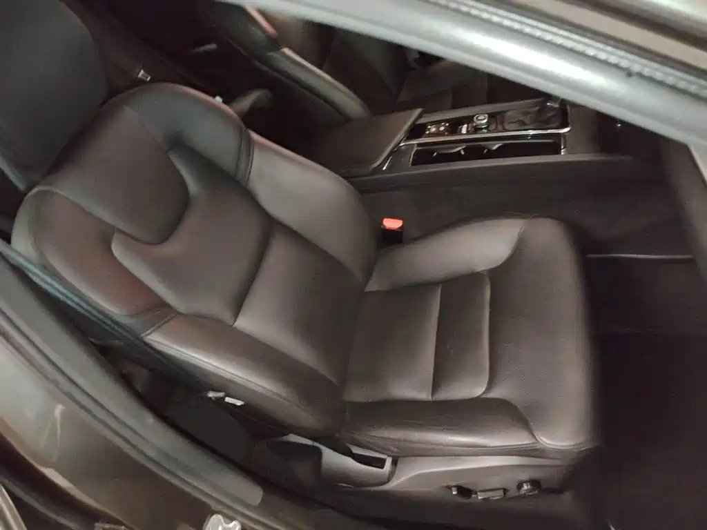 Volvo XC60 — миниатюра 25