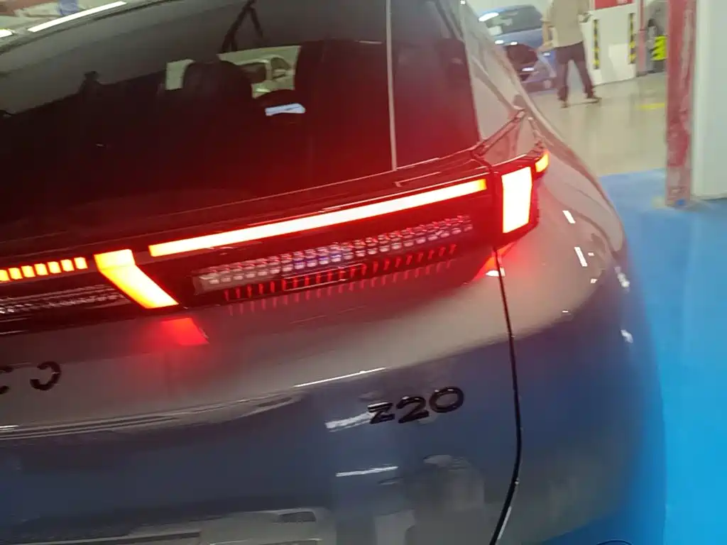 Lynk & Co 20 — миниатюра 8