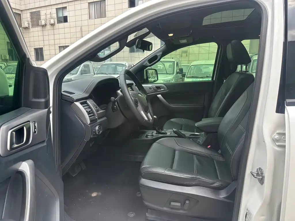 Ford Everest 2017 2.0T AT Luxury 7 мест