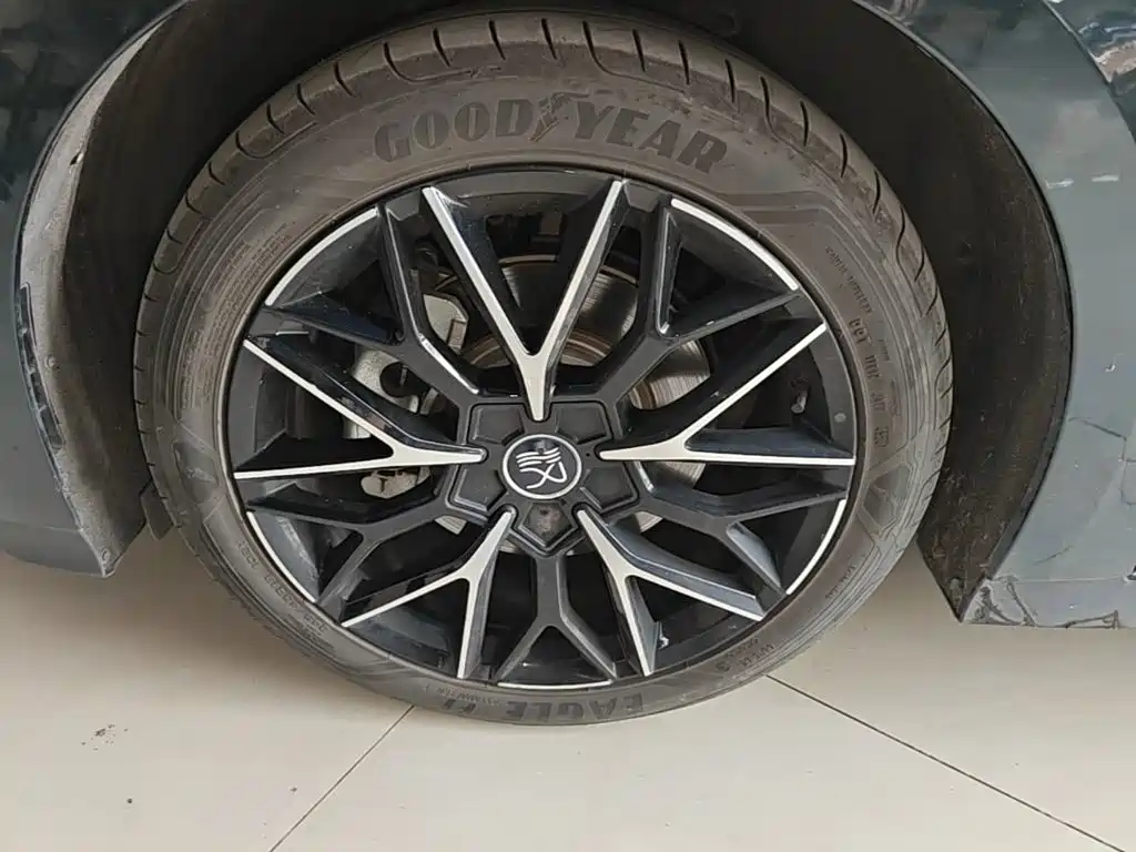 BYD Han — миниатюра 23