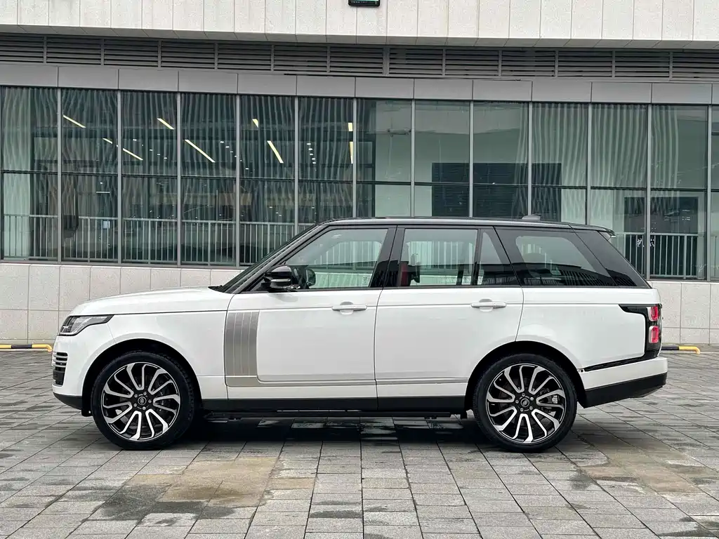 Land Rover Range Rover — миниатюра 4
