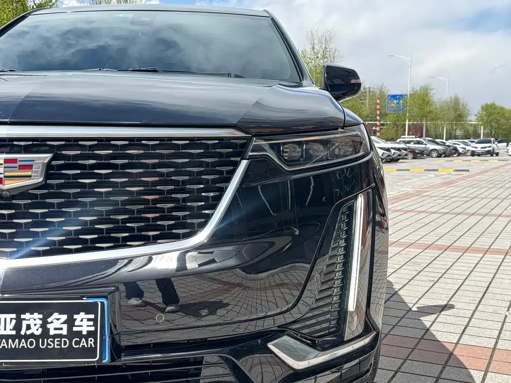 Cadillac XT6 2022 2.0T мест Luxury
