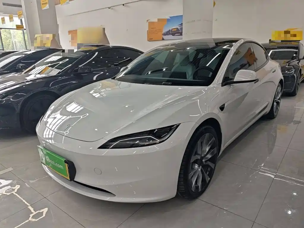 Tesla Model 3 — миниатюра 2