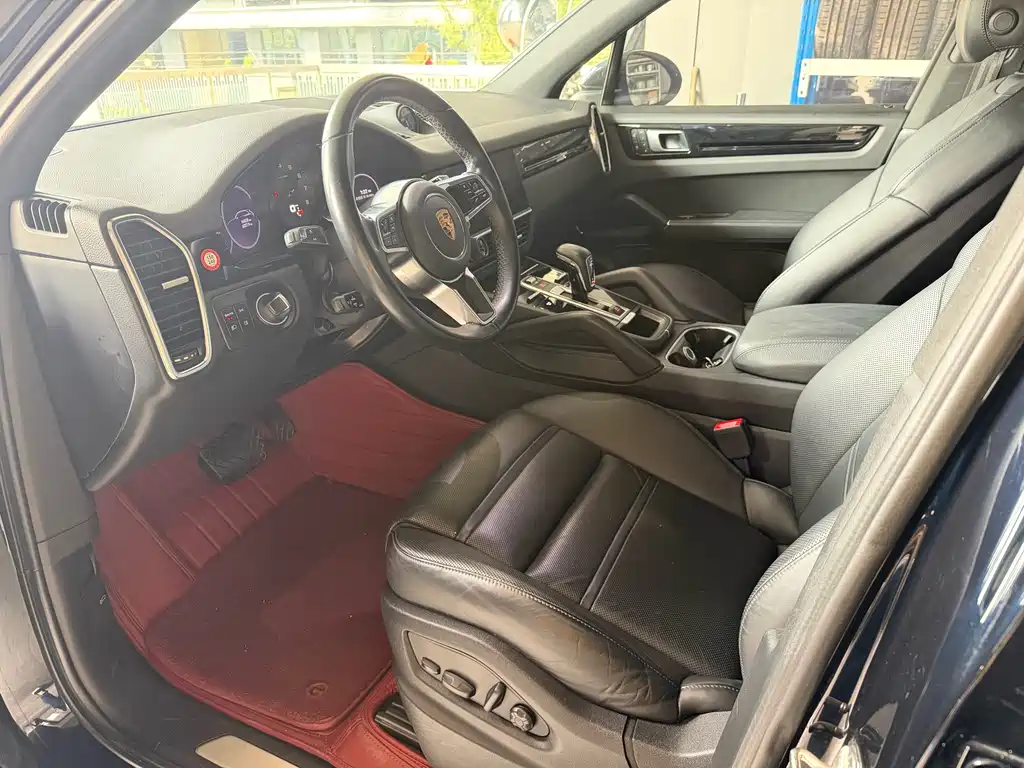 Porsche Cayenne — миниатюра 5