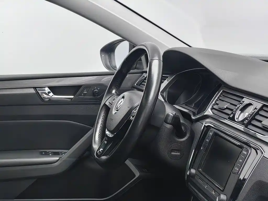 Volkswagen Passat — миниатюра 22