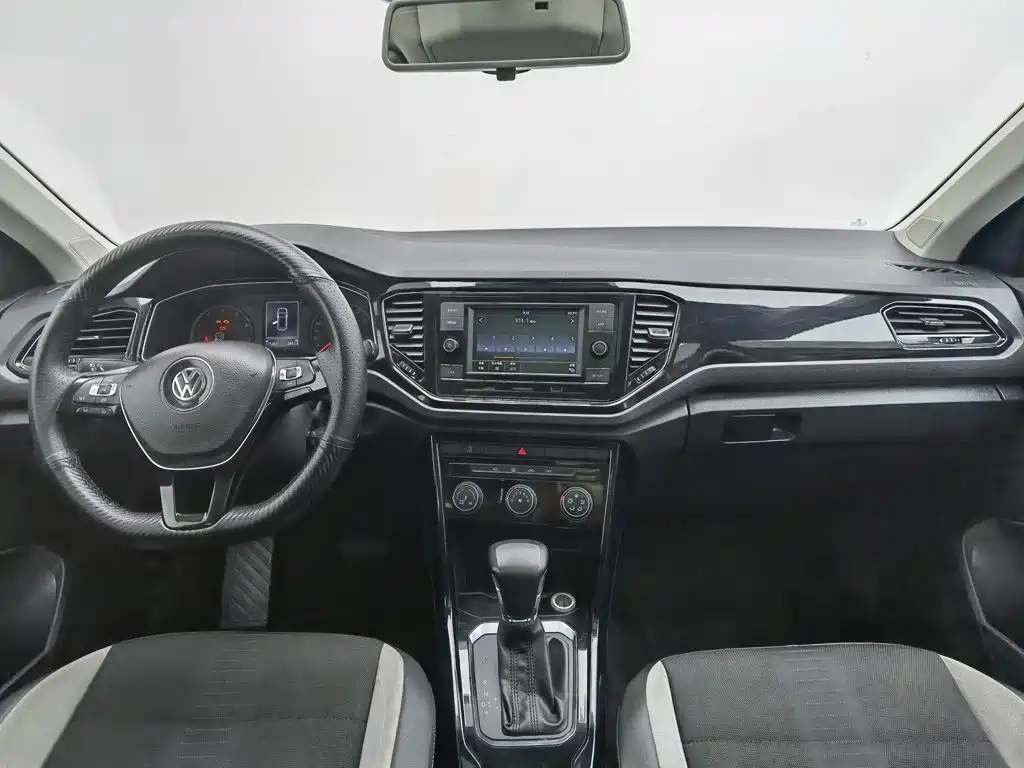 Volkswagen T-Roc — миниатюра 5