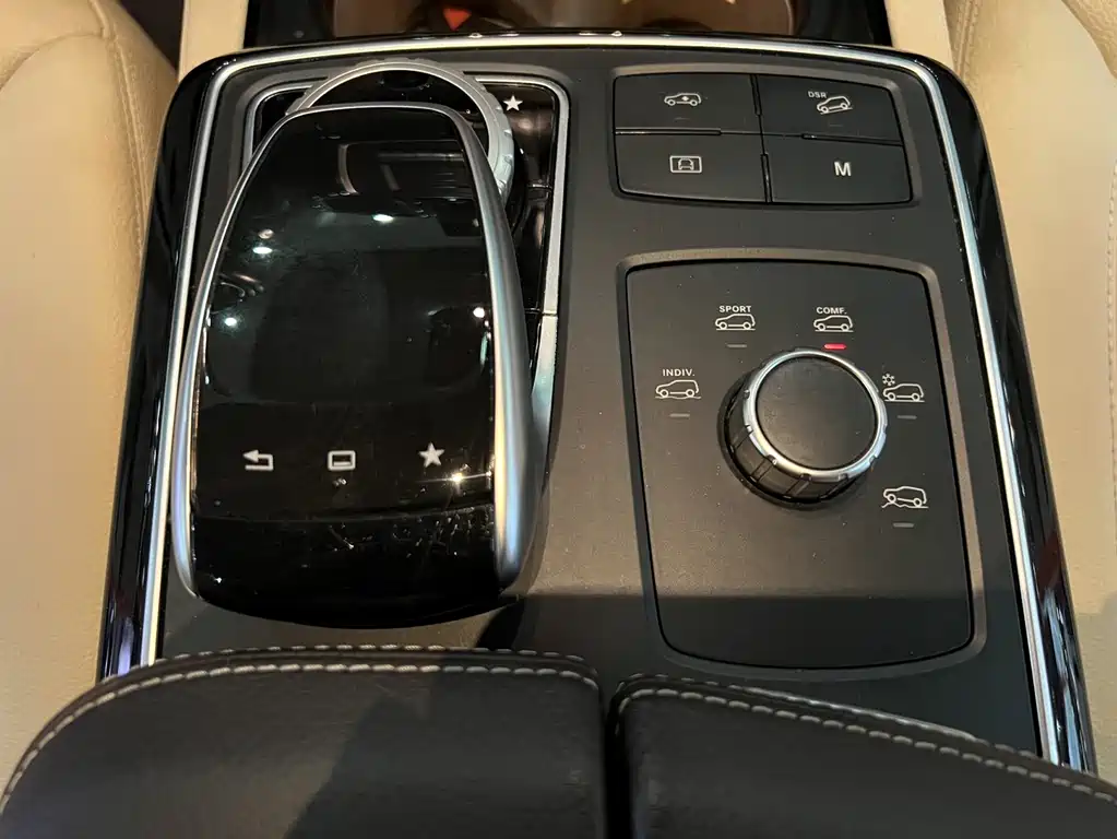 Mercedes-Benz GLS — миниатюра 18