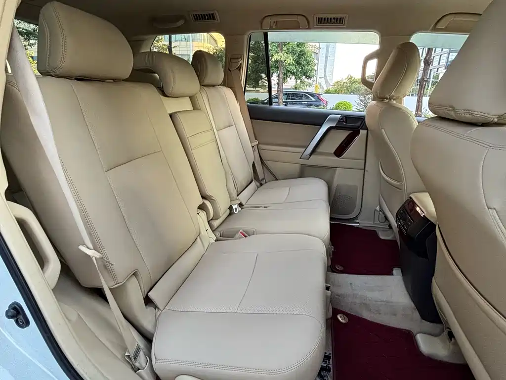 Toyota Prado (Import) — миниатюра 8