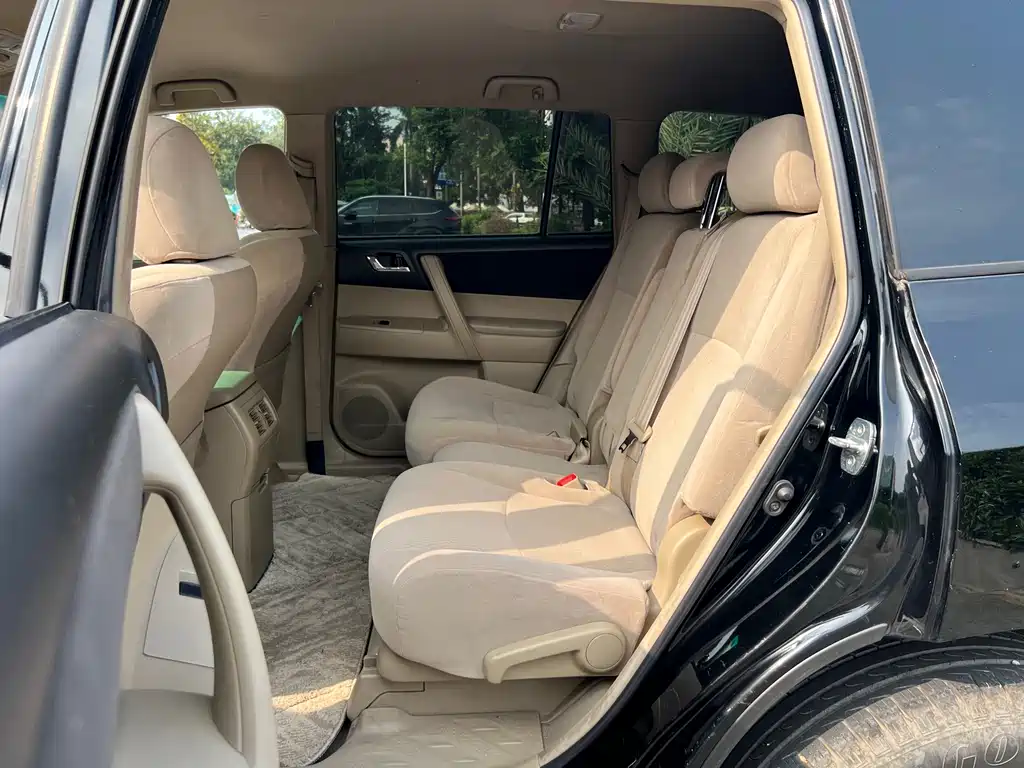 Toyota Highlander — миниатюра 16