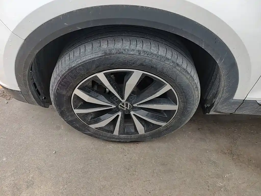 Volkswagen T-Roc — миниатюра 23