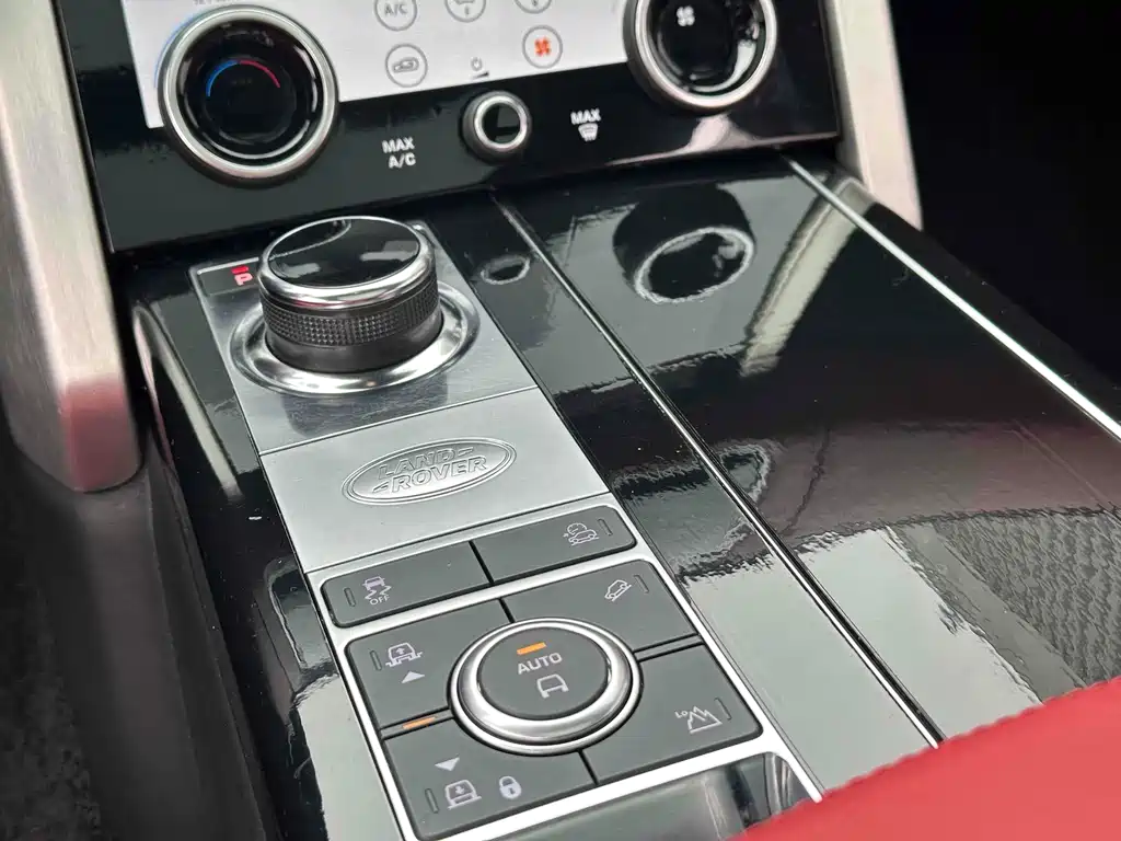 Land Rover Range Rover — миниатюра 9