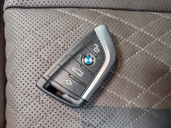 BMW i3 2025 eDrive 35 L