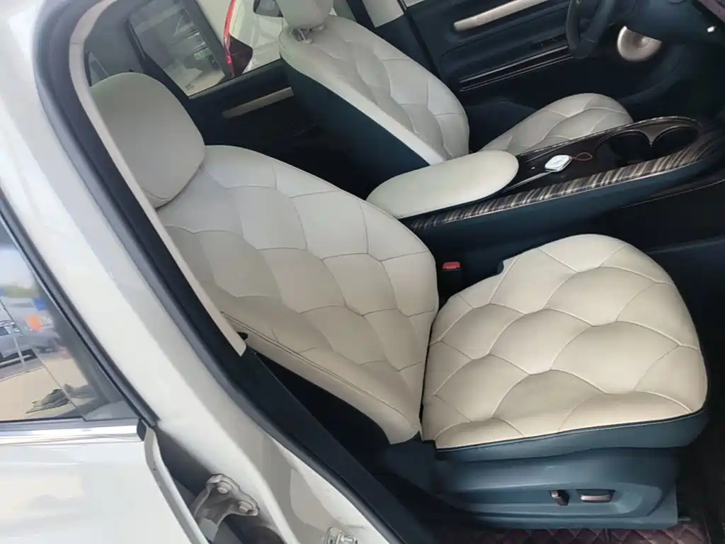 Baojun Yunduo — миниатюра 25