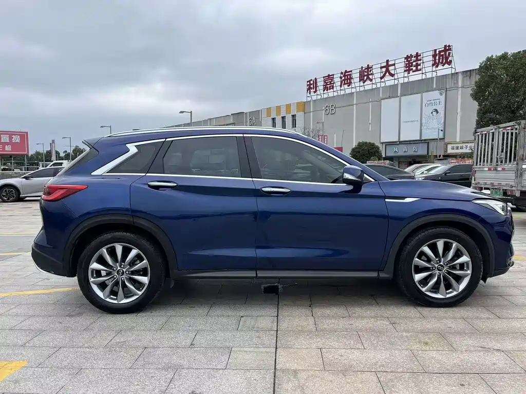 Infiniti QX50 2020 2.0T Fashion