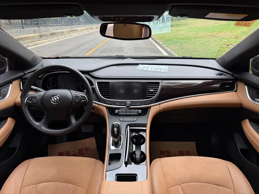 Buick LaCrosse — миниатюра 4
