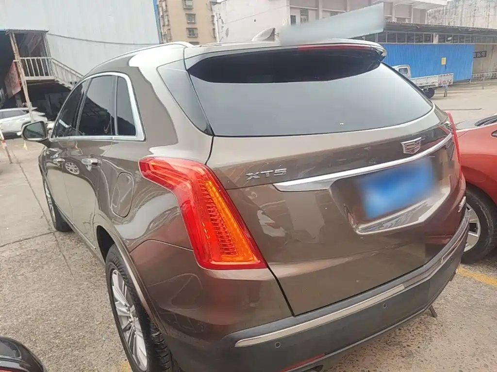 Cadillac XT5 — миниатюра 5