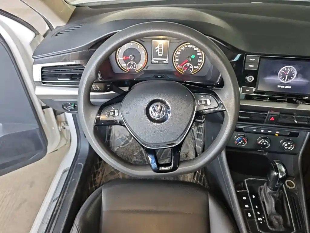 Volkswagen Lavida — миниатюра 11