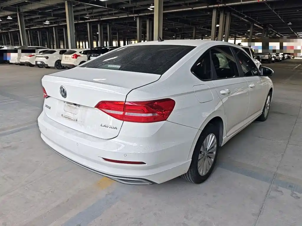 Volkswagen Lavida — миниатюра 7