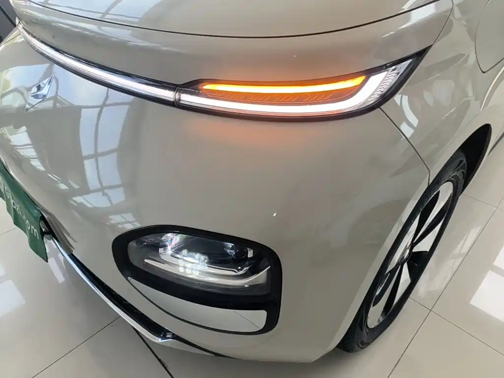 Baojun Yunduo — миниатюра 24