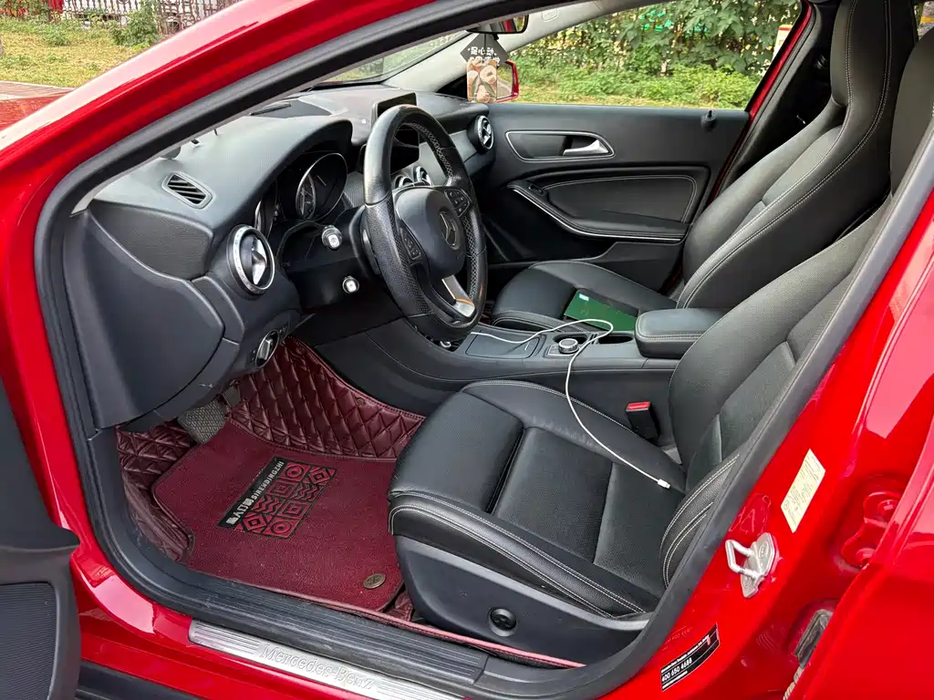 Mercedes-Benz GLA — миниатюра 6