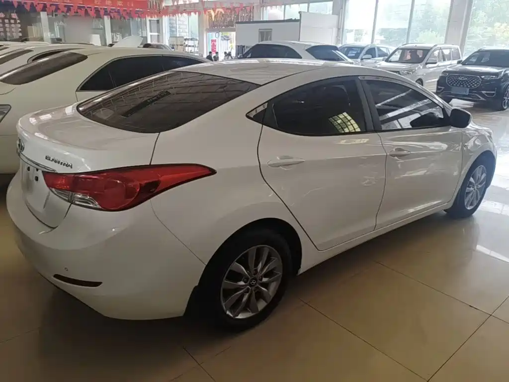 Hyundai Elantra Langdong — миниатюра 7
