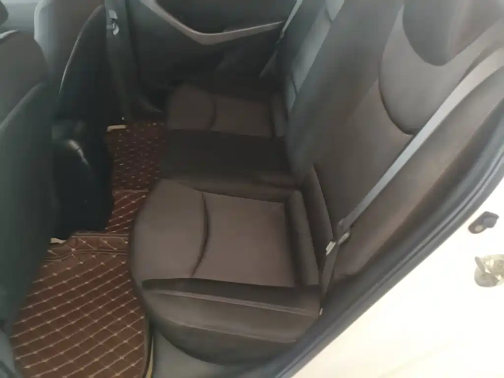 Hyundai Elantra Langdong — миниатюра 17